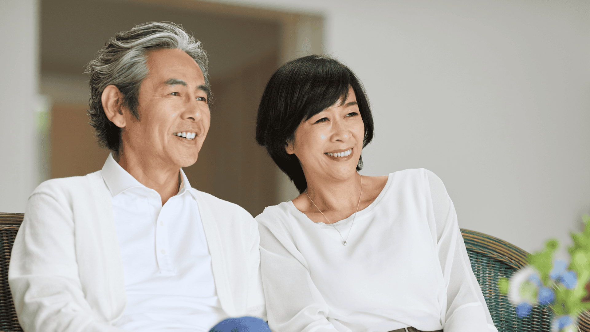 Fill the gap with dental bridges in Tarzana. Restore your smile, chewing ability & confidence, permanently. Schedule a consultation today!